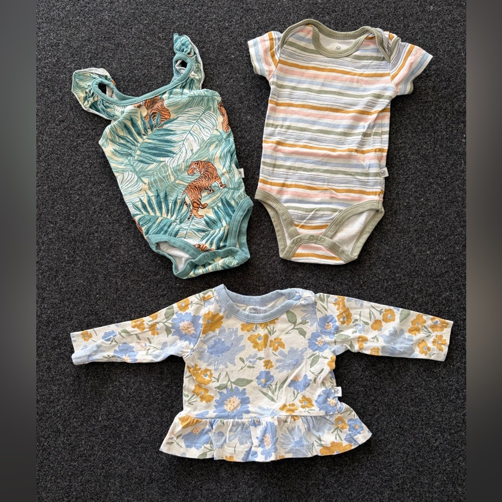 Honest Baby 3 piece clothing bundle 0-3 months
